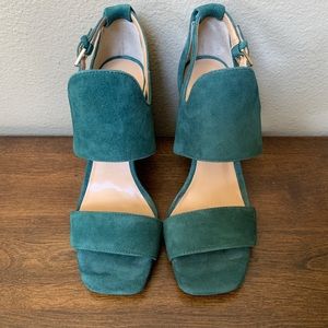 Banana Republic shoes, size 7, green